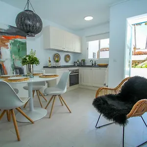 https://rocas-del-mar-i.es-andalucia.com
